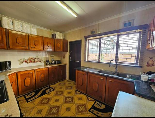 3 BEDROOM HOUSE FOR SALE IN DAWNCREST